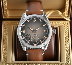 Montre mécanique de haute qualité pour homme prospère, avec boîtier en acier inoxydable de 38 mm et cadran à dégradé central - Product Image 4