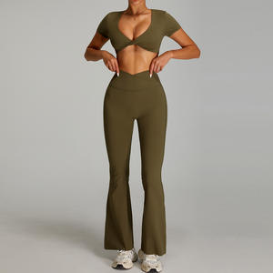 Conjuntos Deportivos Transpirables Personalizados para Mujer, 2 Piezas, Top Corto de Alta Sujeción, Leggings de Yoga de Cintura Alta con Corte Acampanado - Product Image 4