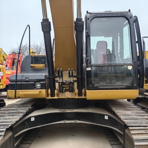 Excavadora de cadenas Caterpillar 323BL usada, modelo 2024, 23 toneladas, capacidad de cazo de 0.6 m, original, con pocas horas de trabajo. - Product Image 2