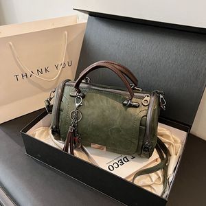 <span class=keywords><strong>Sac</strong></span> à main vintage américain en toile cirée pour <span class=keywords><strong>femme</strong></span>, grande capacité, avec pompon et porte-clés, bandoulière réglable - Product Image 4