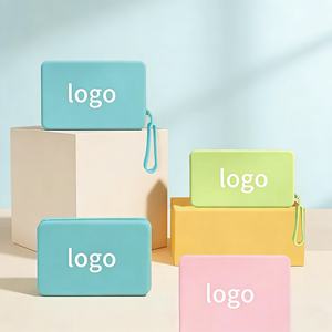 Sac cosmétique en silicone personnalisé avec logo promotionnel, grand format, multifonctionnel, carré, pochette de rangement pour articles de toilette de voyage - Product Image 1