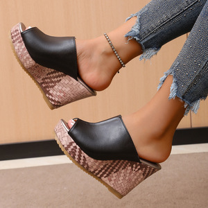 Sandales et pantoufles tendance pour femmes, à semelle épaisse, grande taille, pour <span class=keywords><strong>l</strong></span>'extérieur, nouvelle collection été, à bout ouvert et talon compensé - word231 231 - Product Image 3