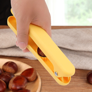 Casse-Noisette en plastique en acier inoxydable Ouvre-châtaigne et coupeur Mode manuel Outils de cuisine manuels pour la coupe de fruits et légumes - Product Image 6