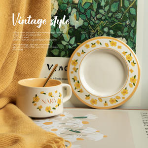 Offre Spéciale : Tasse à café en céramique avec soucoupe, style rétro anglais, pour thé de l'après-midi, petite tasse à latte fraîche, tasse à thé rouge avec cuillère, coffret cadeau - Product Image 4