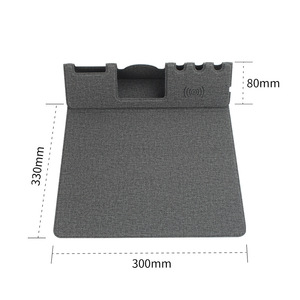 Zusammen klappbare 15-W-Schnellladegerät Schreibtisch matte Multifunktion ales PU-Stoff-Leder-Mouse pad mit Klapp halterung Lager produkt - Product Image 2