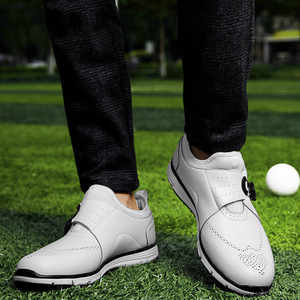 Zapatos Casuales para Hombre, Superficie Sintética Roja Lisa, Cierre de Perilla Giratoria, Transpirables, con Detalle Perforado, Zapatos de Golf para Uso en Campos Deportivos - Product Image 3