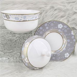 Bol à ragoût individuel en porcelaine à motif floral délicat avec couvercle et sous-plat, vaisselle décorative, cadeau - Product Image 5