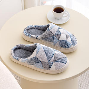 Chaussons d'intérieur en coton pour homme et femme, antidérapants, en peluche avec coussinets doux, pour l'automne et l'hiver, avec fourrure - Product Image 6