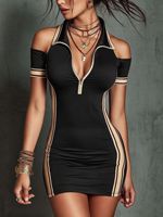 Robe mini moulante rayée sportive pour femme, épaules dénudées, demi-zip, robe de soirée