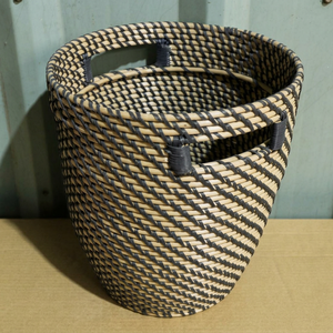 Vietnam Rattan Tray <b>Basket</b> Factory Direct <b>Cheap</b> Wholesale Premium Handmade Quality Diverse Designs for Bulk Orders and Export - Product Image 1