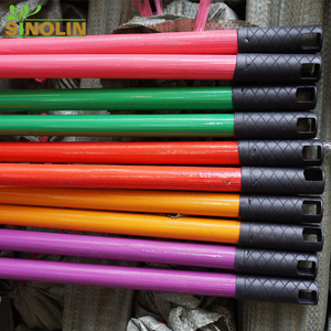 Venta caliente estilo entrega rápida 120 cm longitud 2,2 cm diámetro palo <span class=keywords><strong>de</strong></span> escoba <span class=keywords><strong>de</strong></span> <span class=keywords><strong>madera</strong></span> con tapa <span class=keywords><strong>de</strong></span> plástico - Product Image 3