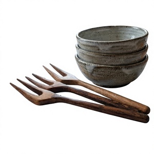 Fourchette à sushi en bois écologique de bonne qualité, créative, à deux dents, pour fruits/gâteaux/apéritifs/salades/desserts, idéale pour le camping - Product Image 4
