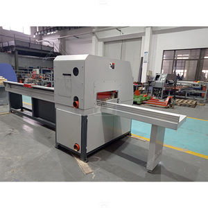 Máquina cortadora de madera de sierra de cinta CNC completamente automática de alta velocidad para longitud de parada y <span class=keywords><strong>corte</strong></span> para aplicación de troncos de carpintería - Product Image 2