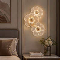 Applique Murale Florale Sans Fil Rechargeable Moderne de Luxe à 3 Têtes en Verre Cristal avec Batterie Externe Amovible pour Décoration de Chambre
