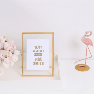 <span class=keywords><strong>Cadre</strong></span> photo flottant en <span class=keywords><strong>laiton</strong></span> et verre, style vintage antique doré, 5x7 (vertical) - Product Image 2