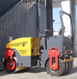 Compacteur routier vibrant à tambour unique jaune avec moteur intégré pour le compactage de l'asphalte - Product Image 3
