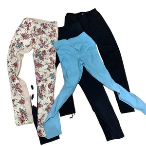 Pantalon crayon d'été pour femmes, vêtements d'occasion mixtes en gros, sac de 45 kg en vrac pour <span class=keywords><strong>femme</strong></span> - Product Image 3