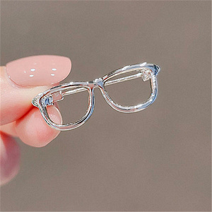 Personalizado lindo recorte gafas solapa Pin Metal broche vidrio Pin - Product Image 4