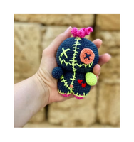 Vente chaude Nouveau Design Crochet Super Belle Enfants Jouets 12cm Haute Poupée Vaudou Amigurumi Porte-clés Coton Matériel