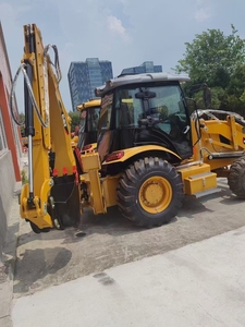 Chargeuse-pelleteuse Caterpillar 420F/420F2 d'occasion (modèles 416, 420F, 420E, 430, 420F2) - Product Image 4