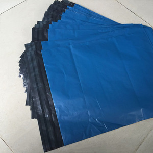 ถุงไปรษณีย์สีน้ำเงิน PE แบบมีกาวในตัว รุ่น 3252 กาวร้อนละลาย หนา กันน้ำ สำหรับอีคอมเมิร์ซ และใช้สำหรับใส่ขยะ - Product Image 3