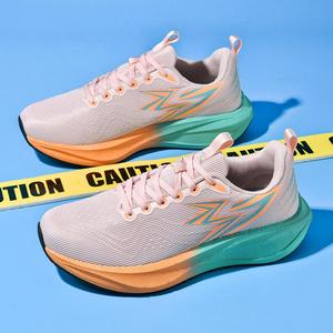 Trọng lượng nhẹ Đáp ứng tốc độ ngoài trời đệm chạy Giày chạy nước rút đào tạo giản dị Giày thể thao Hộp Vải Giày chạy - Product Image 6