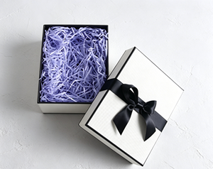 กล่องของขวัญฝาและฐานแข็งสีขาวดำ ทำจากกระดาษแข็งคุณภาพสูง ผ่านกระบวนการตัดและประกอบอย่างดี - Product Image 5