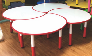 Ensemble de chaises et de tables en plastique pour enfants à hauteur réglable en forme de lune pour les meubles de l'école maternelle Bureau pour enfants de maternelle - Product Image 4