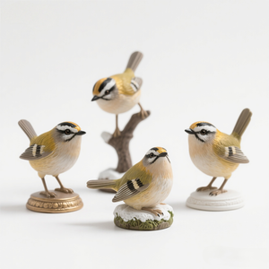 Figurine en résine <span class=keywords><strong>oiseau</strong></span> Goldcrest personnalisée, ornement détaillé en gros pour la décoration intérieure et les objets de collection, OEM/ODM accepté - Product Image 1