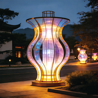 Lumière paysagère en forme de vase irisé, cadre en acier inoxydable, paillettes en polycarbonate, LED, IP66, résistant aux intempéries, art extérieur pour quartier culturel