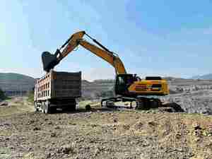 Meilleure Offre : Excavatrice sur Chenilles Robuste Shantui SE500LC 50 Tonnes, Capacité de Godet 3m³, Certifiée CE - Product Image 6