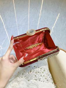 Sac à main de soirée en velours rouge vin rétro, sac à main de mariée en or et argent de luxe personnalisé en usine, pour femmes - Product Image 5