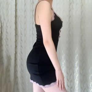 Robe mini crayon Y2K à bretelles spaghetti en dentelle imprimée numériquement, couleur unie, style estival doux - Product Image 4