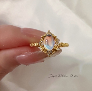 Anello con zircone e pietra di luna: un anello da indice <span class=keywords><strong>femminile</strong></span> e unico con intaglio traforato - Product Image 3