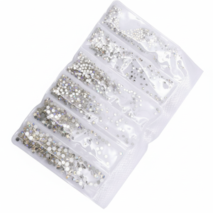 Vendita all'ingrosso di forniture artigianali confezione 1440 con strass AB per artigianato e decorazioni - Product Image 1