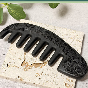 เม็ดธูปผสมสูตรพิเศษฝังในหวีไม้สไตล์จีนแบบพกพา นวดบำบัดด้วยกลิ่นหอม ดูแลเส้นผม ของขวัญรูปทรงไม่สม่ำเสมอ - Product Image 3