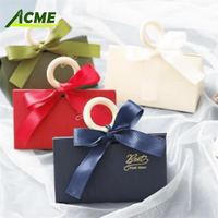 LOGO personnalisé blanc rouge vert bleu ruban triangle portable fourre-tout bonbons parfum boîte cadeau cosmétique