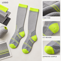 Chaussettes de compression sportives pour infirmières, avec garniture confortable, soutien gradué du mollet, composition du matériau, logo, format de l'emballage, échantillon, avis