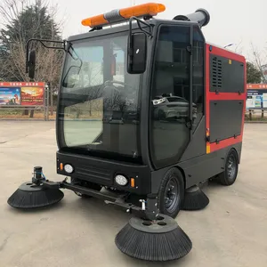 High Quality Driveway Street Sweeper Broom Machine for Street with fogger sprayer dedusting with automatic fog gun