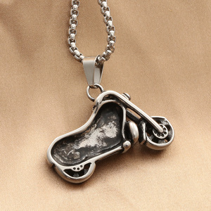 Pendentif moto en acier inoxydable pour hommes, collier de style rétro punk, chaîne de 3.0x60cm incluse - Product Image 2