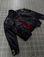 Blouson Bomber Gothique Avant-Gardiste en Similicuir avec Empiècements Effet Peau de Serpent, Ornements Métalliques Croisés, Détails Strass et Ourlet Élastique Personnalisé