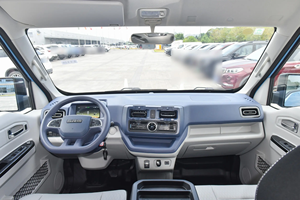 Vente Flash : Bus Navette Électrique d'Occasion Xinyuan E3L 2024 Luxe 6 Places, Autonomie NEDC 201-300km, Batterie LFP, Économique et Pratique - Product Image 4