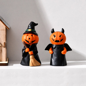 Nuevo Set de Adornos de Resina PVC para Fiesta de Halloween Transfronteriza: Figuras de Fantasma y Bruja para Escritorio, Empaquetadas en Bolsa - Product Image 3
