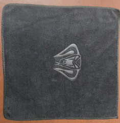 उच्च अवशोषक लिंट मुक्त गहरे रंग माइक्रोफाइबर साफ कपड़े कांच धातु की लकड़ी की सतहों के लिए खरोंच मुक्त पोंछना - Product Image 4