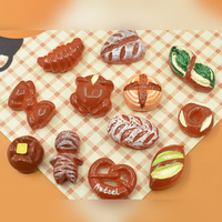 Miniature bretzel pain résine breloques pour maison de poupée Mini nourriture bricolage accessoires faire épingle à cheveux décorations