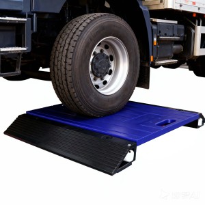 20-ton portable dynamic axle scale for heavy duty trucks, WI680II wireless <strong>indicator</strong> - Product Image 3