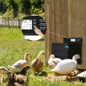 Puerta Automática para Gallinero con Apertura y Cierre Automático, Carga por Panel Solar y Control Remoto - Product Image 3