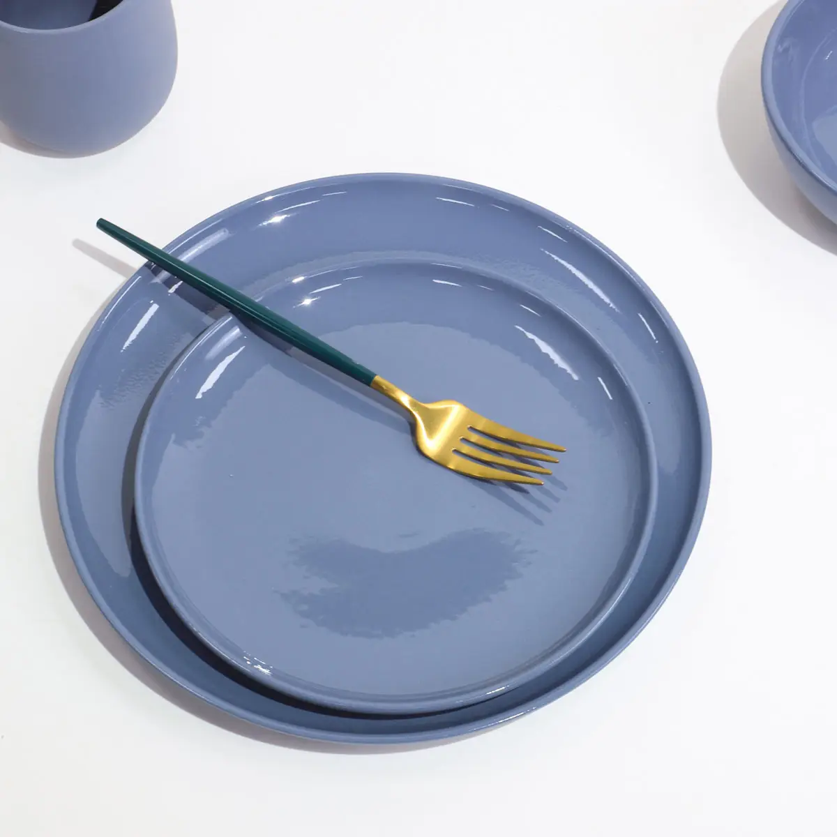 Service de vaisselle en céramique en grès au design moderne bleu foncé de 16 pièces avec tasse pour 4 personnes Vaisselle de Noël durable pour la maison et la cuisine