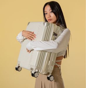 2025 nouveau Style bagage à main Pc dur extensible <span class=keywords><strong>valise</strong></span> de voyage avec chargeur USB prêt à expédier <span class=keywords><strong>valise</strong></span> - Product Image 3