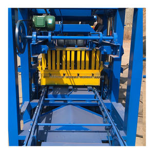 ホンファンはブラジルで半自動QT4-26セメント中空ブロックインターロッキング舗装ブロック製造機を選択することを推奨します - Product Image 1